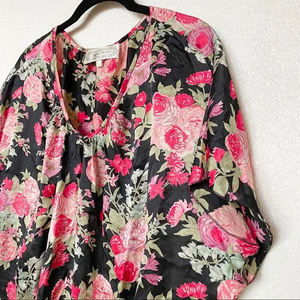 Beyond Vintage 100% Silk Floral V-Neck Top Size XS - Picture 2 of 10